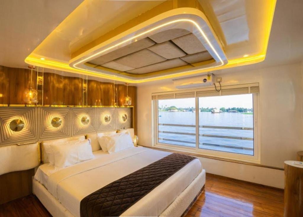 Double Room with Lake View